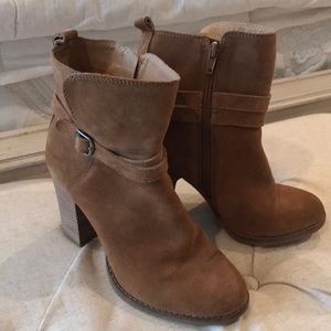 Lucky Brand tan Suede Booties